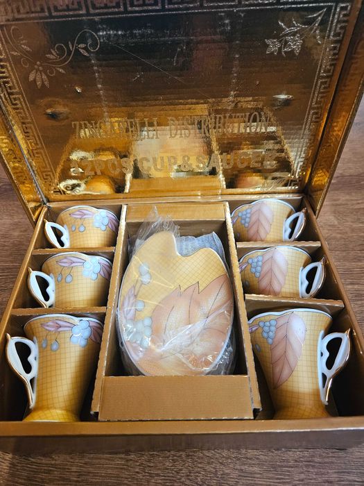 Bavarian fine porcelain / Порцеланов сервиз