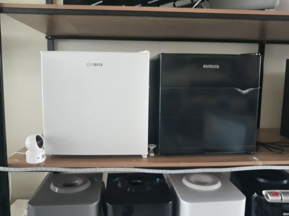 Mini holodilnik /mini bar