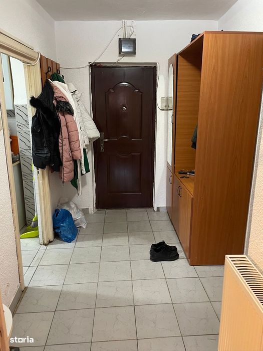 Apartament 3 camere, balcon, etaj 6, zona dr.Stanca