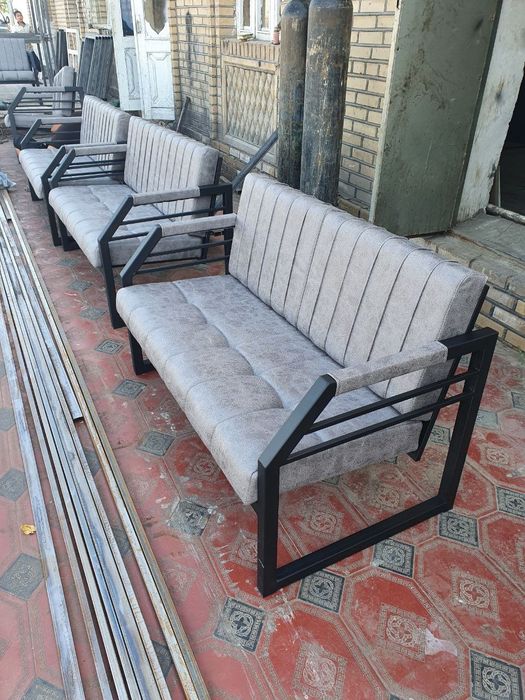 Yumshoq mebellar loft uslubda yetkazib berish bepul