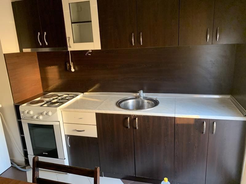 Дава се под наем Тристаен апартамент в Пловдив, Кършияка - 86 кв.м за 408 € - Снимка #2