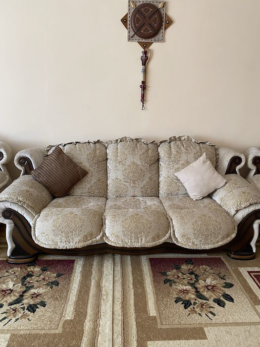 Продам диван и кресло