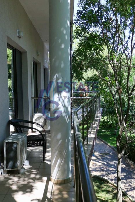 Продава се Тристаен апартамент в Созопол - 132 кв.м за 583 €/кв.м - Снимка #1