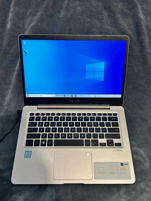 Laptop Asus VivoBook s14 S406U