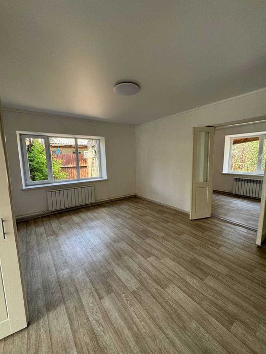 Продается дом. Рядом стадион, флагман в 2 минутах