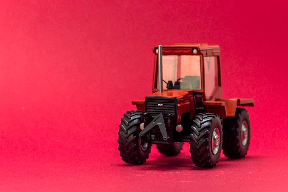 Игрушечная модель трактора ЛТЗ-155 и не только! Масштаб 1:43.