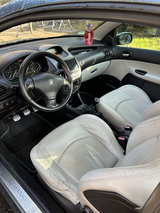 Peugeot 206 CC distributie proaspat schimbata