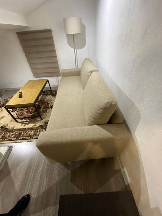 Триместен неразтегателен диван