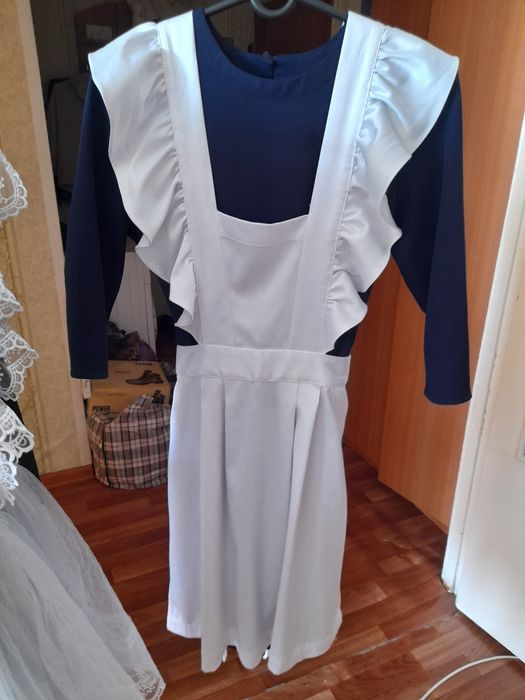 Продам школьную форму