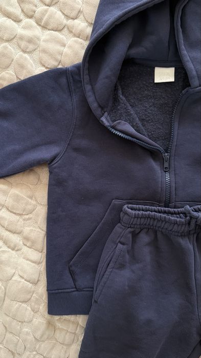 Продам детский костюм Zara