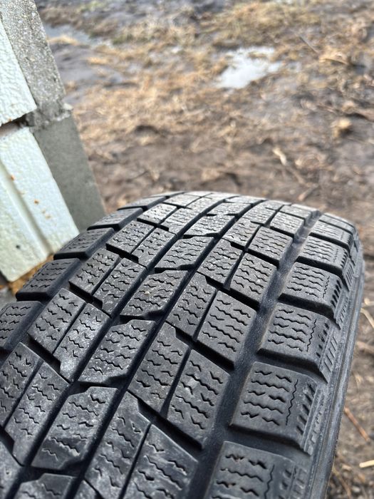 Всесезонные шины Dunlop R16