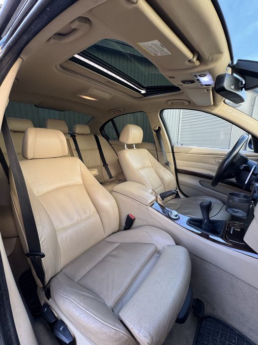 BMW Seria 3 E90 320i