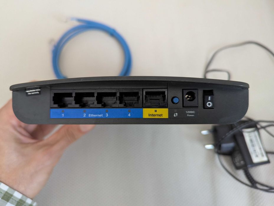 Router Wireless Linksys E900, N 300 Mbps, 4 x 10/100 Mbps