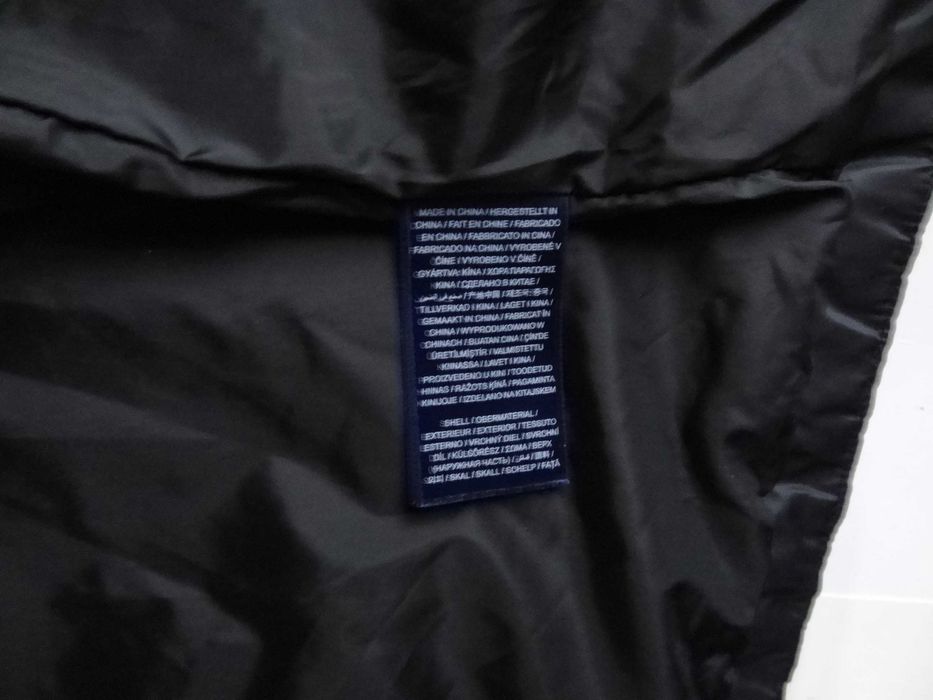 GANT,размер М,ново оригинално мъжко  пухено яке.