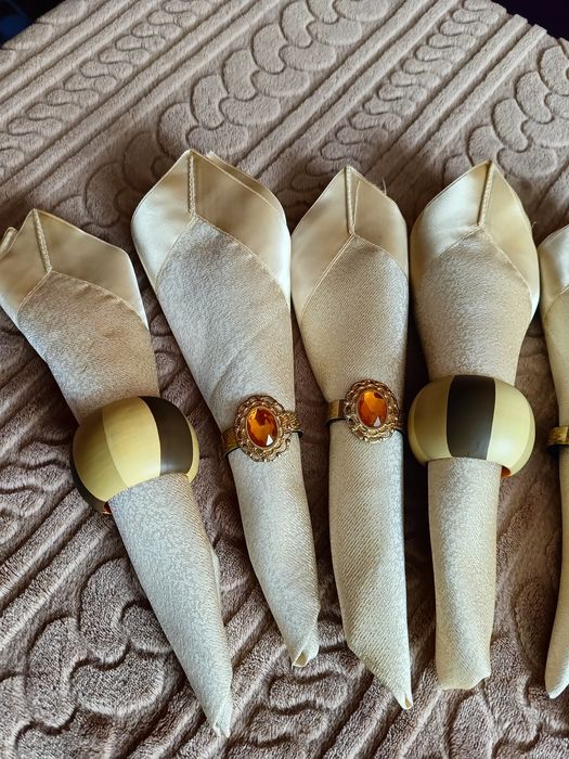 Сервировочные салфетки тканевые.