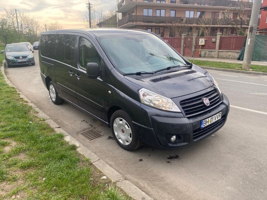 Inchiriez microbuz 9 locuri