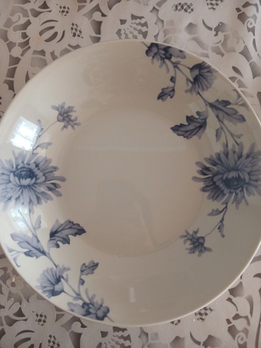 Набор посуды  сервиз