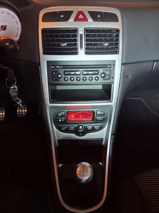 Vând Peugeot 307 CC, cabrio, hardtop,