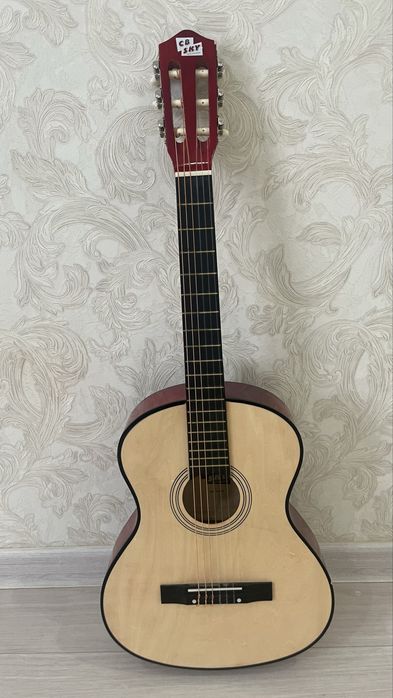 Продам классическую гитару CB SKY