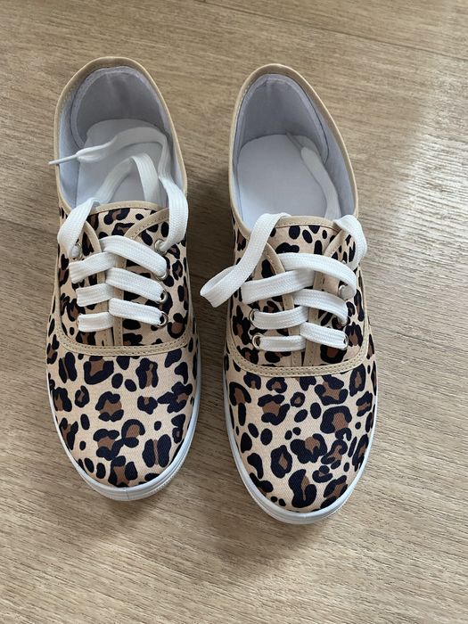 Женская обувь 38 размер