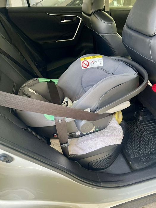 Cybex Aton B2 i-Size + адаптери