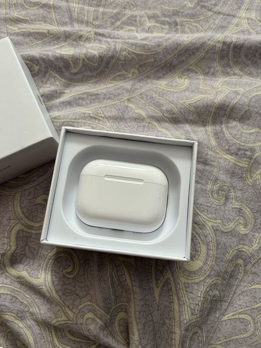 AirPods Pro 3 с гаранция