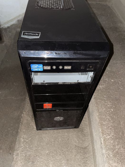 Кутия за компютър Cooler Master + захранване