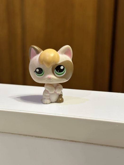 Продам лпс ( тигрёнок ходит)