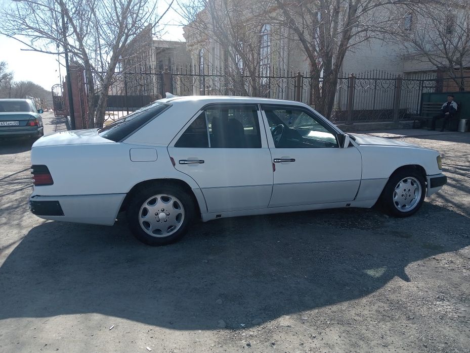 Мерс 124  обмен бар