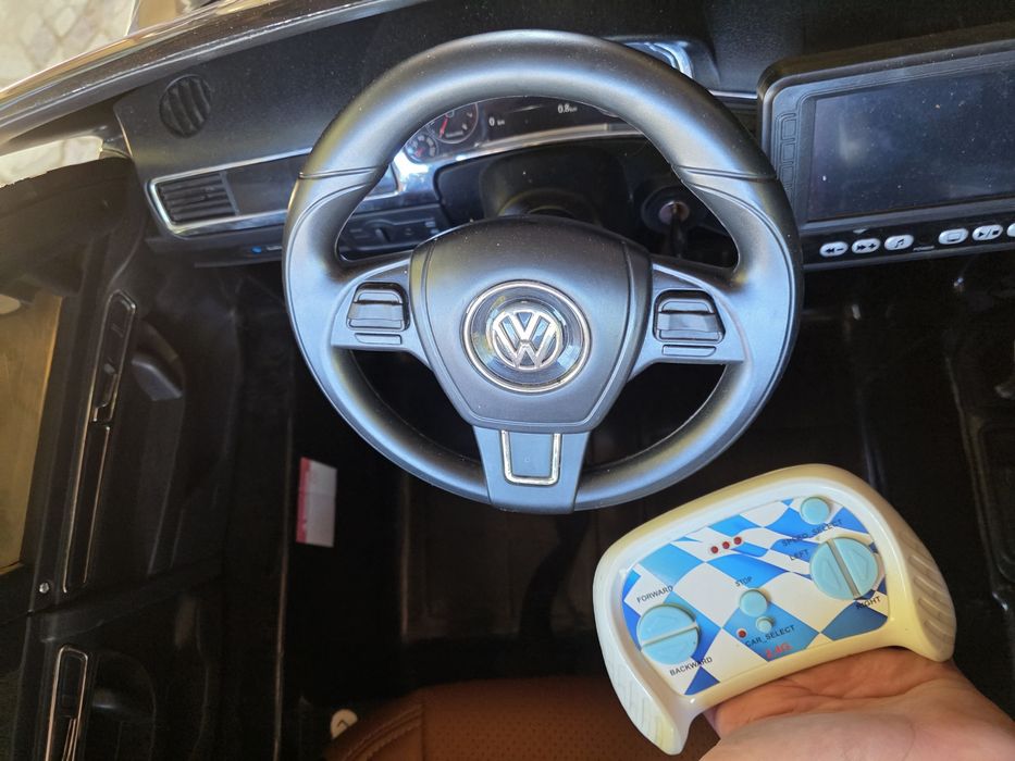 Vw Touareg електрическа количка с дистанционно