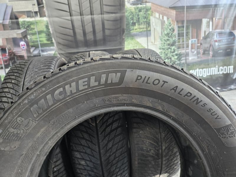 235/65/17 MICHELIN 4бр