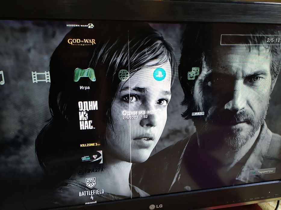 Sony PlayStation Slim 3, 2 djoystiklar bilan. Ideal holatda.