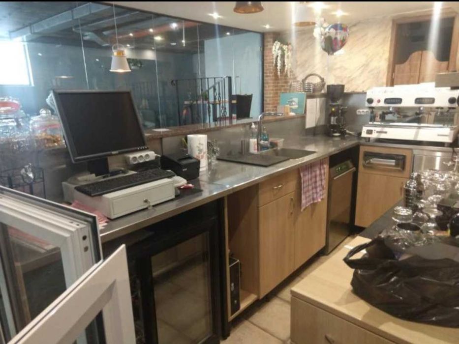 Продавам кокетно кафене 91 м2 в топ център гр. Варна