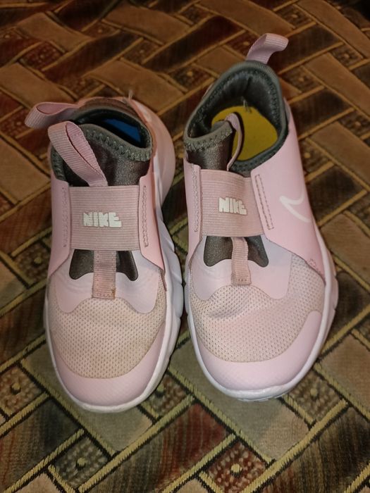 Кроссовки детские