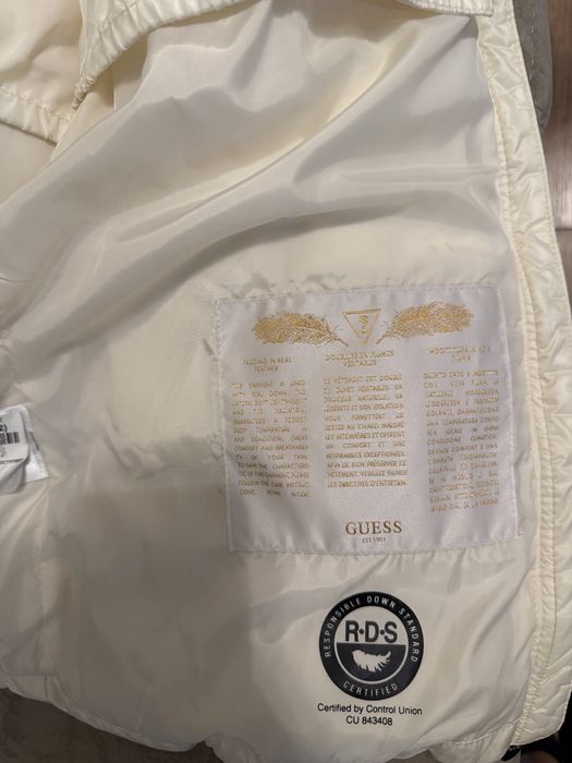 Guess пуховик на девочку