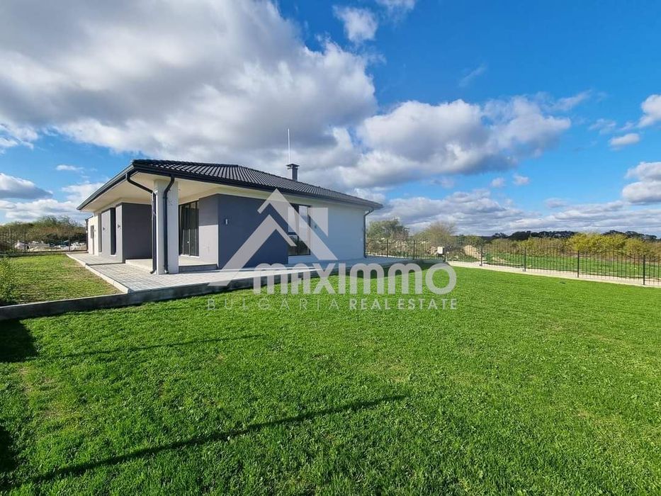 Продава се Къща в с. Баново, Област Варна - 210 кв.м за 1405 €/кв.м - Снимка #2