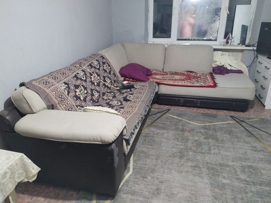 Продам диван угловой