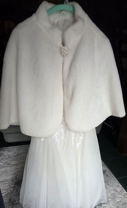 Rochie de mireasă stil prințesă MIDI,  cu broderie