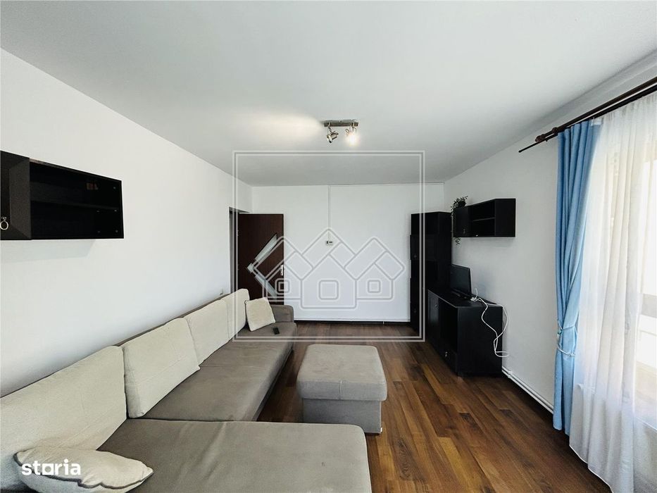 Ap decomandat, 2 camere si balcon, etaj 13, zona Pictor Brana