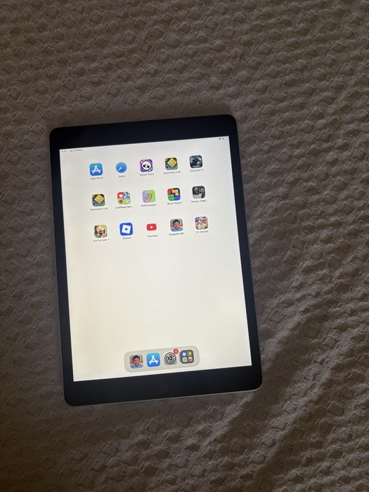 iPad 9, 64GB Wi-Fi Space gray отличное состояние