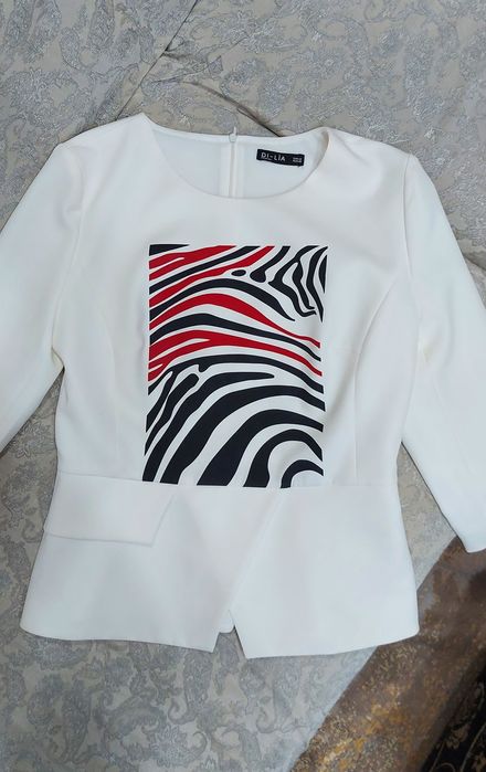 Продам красивую блузку