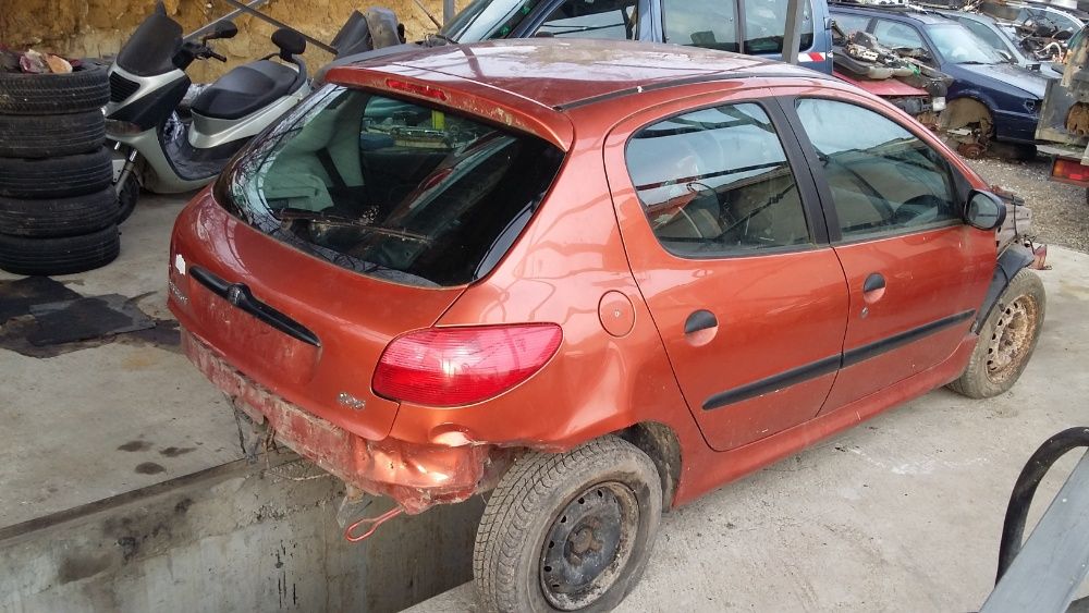 Пежо 206 1.9Д на- части/Pejo 206 1.9D na chasti