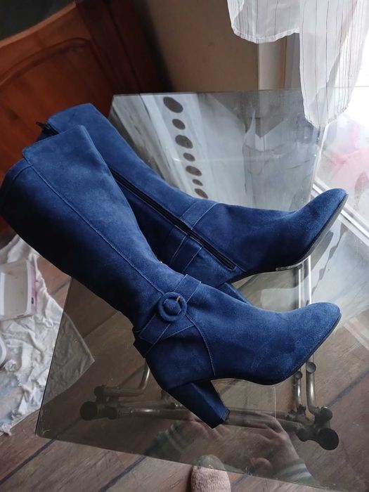 Нови ботуши, 39 номер