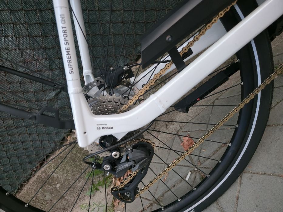 Cube Supreme Sport L размер Електрически Немски Bosch Performance Smar