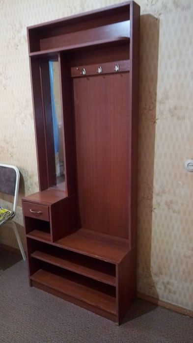 Шкаф в коридор..