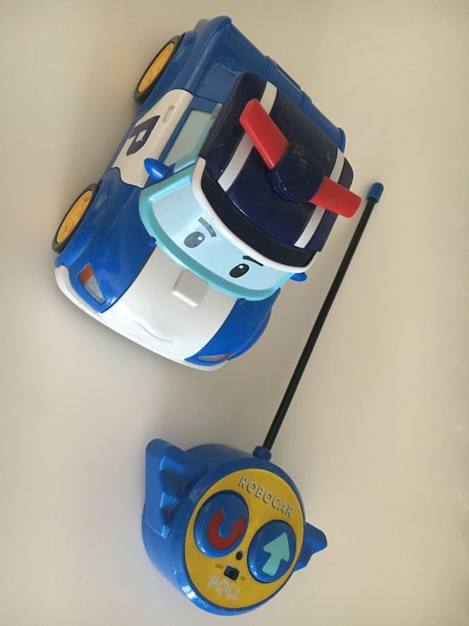 Машинка Поли