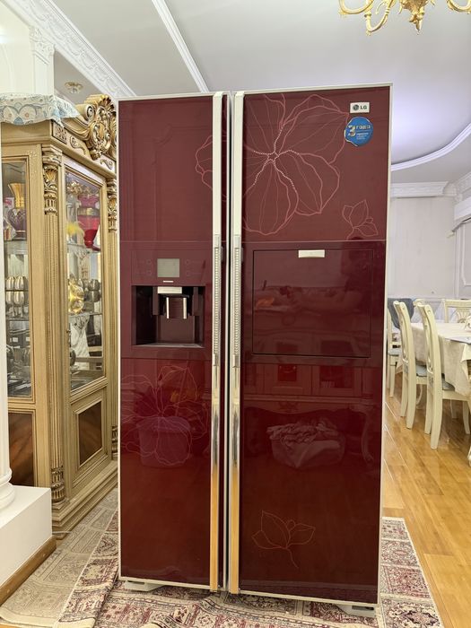 Продается двухдверный холодильник LG Side-by-Side