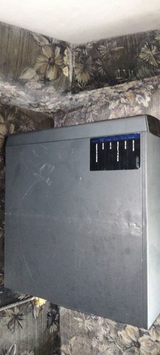 Vând unitate asus