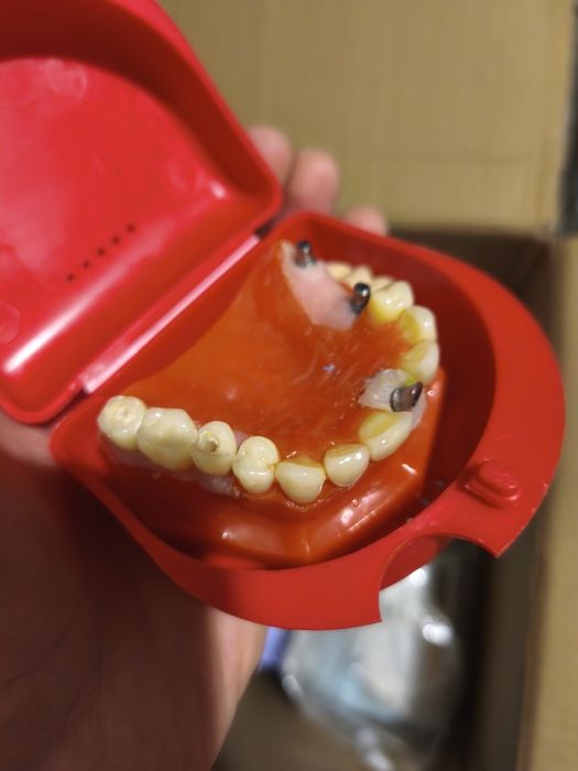 MIS импланти и аксесоари