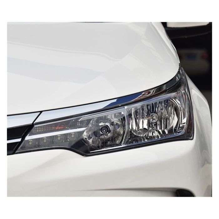 Стекла фар Tayota carolla 16-18г.